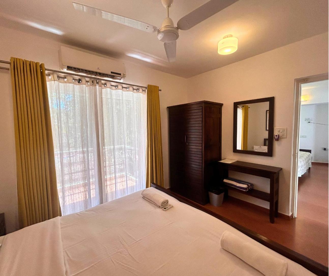 Jungle Hut-Annabelle'S Beach Apartments At Bernard Simao,Calangute,Goa 坎多林 外观 照片