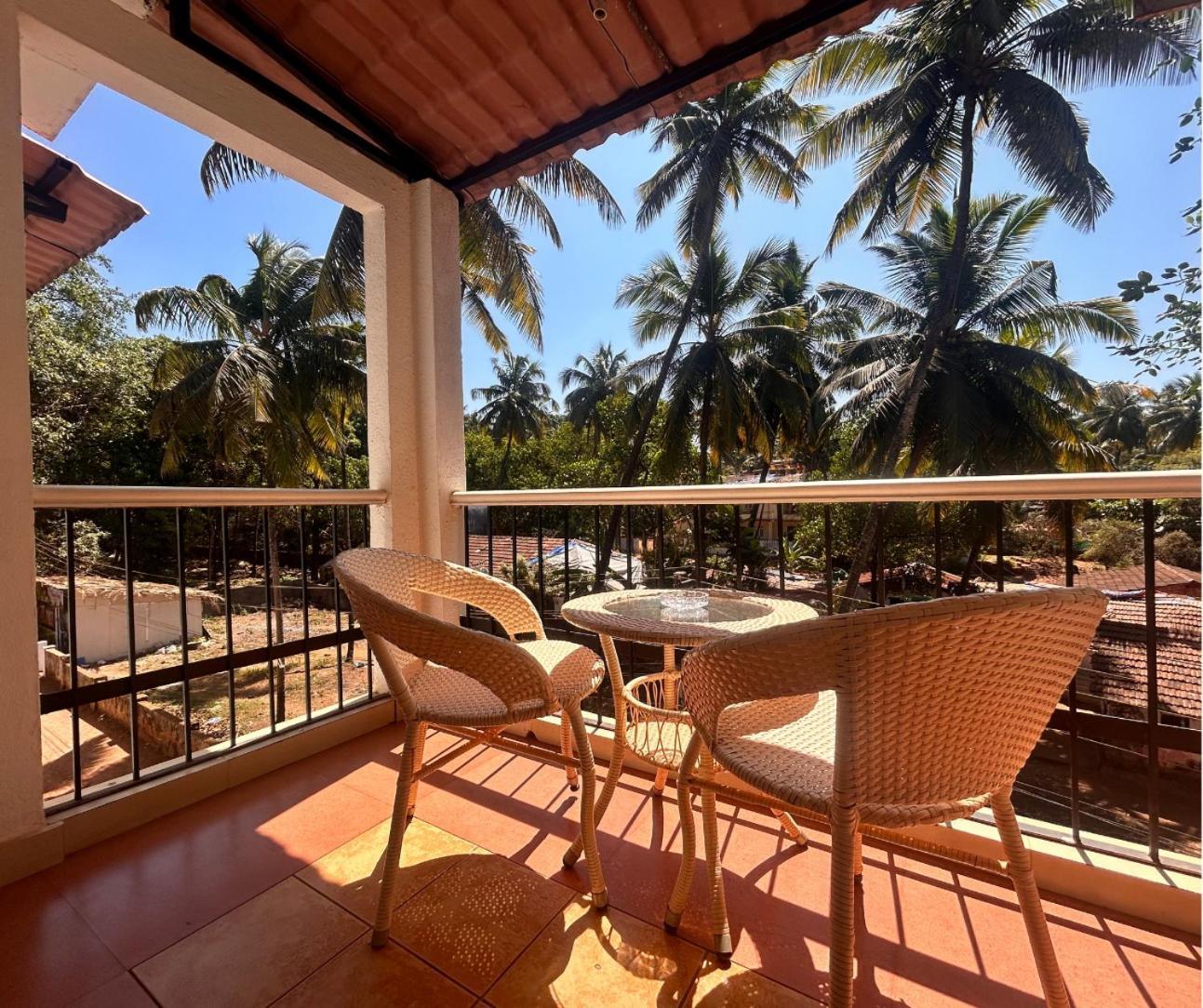 Jungle Hut-Annabelle'S Beach Apartments At Bernard Simao,Calangute,Goa 坎多林 外观 照片