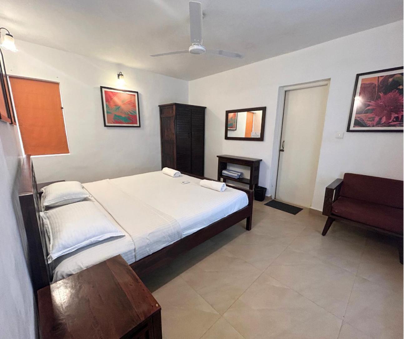 Jungle Hut-Annabelle'S Beach Apartments At Bernard Simao,Calangute,Goa 坎多林 外观 照片