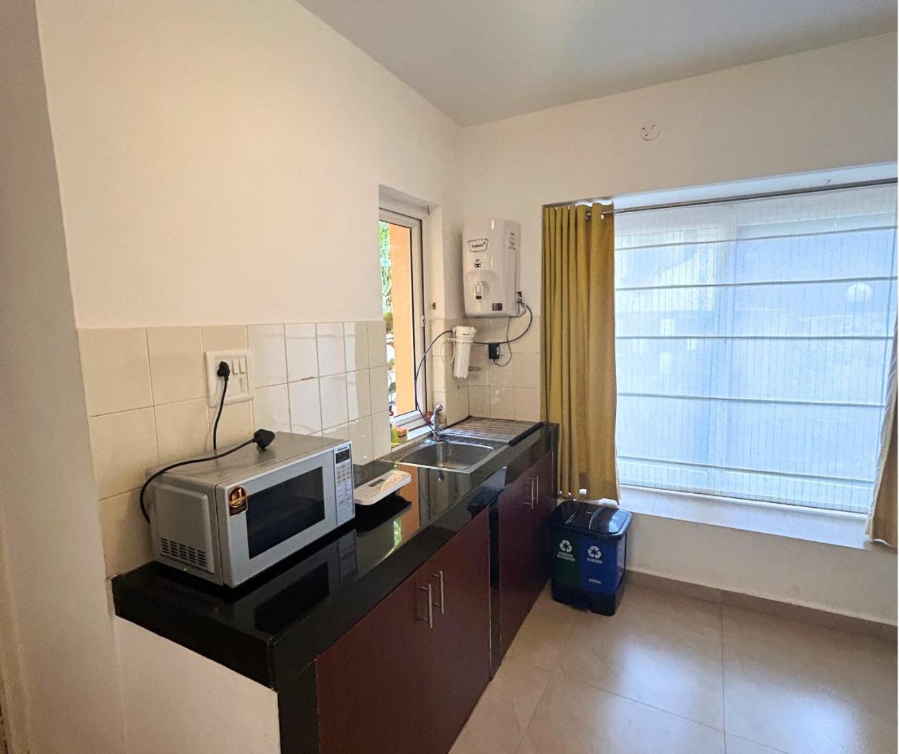 Jungle Hut-Annabelle'S Beach Apartments At Bernard Simao,Calangute,Goa 坎多林 外观 照片